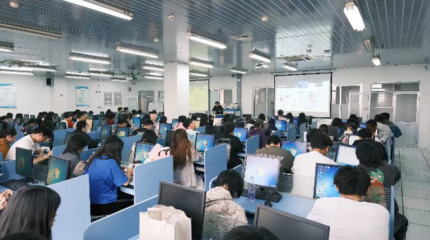 上海商學院軟件開發教育 融合商科優勢，培育數字時代復合型人才